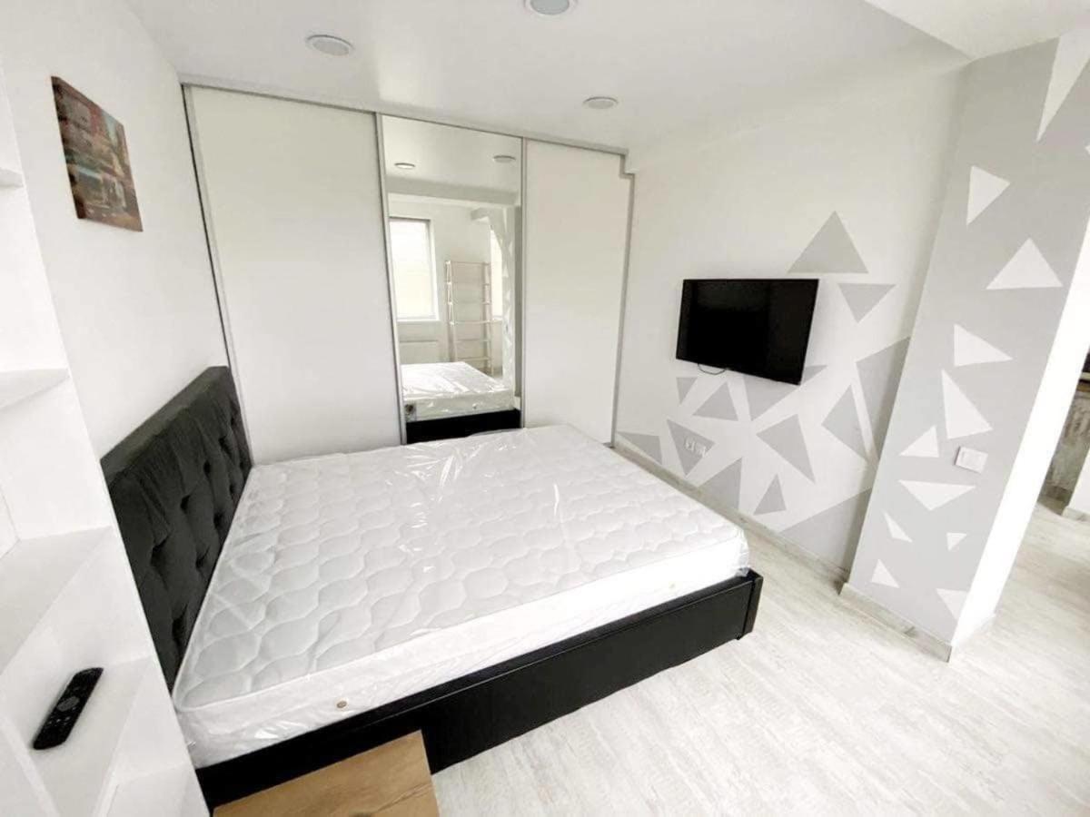 Fantastic Central Apartment Chisinau Luaran gambar